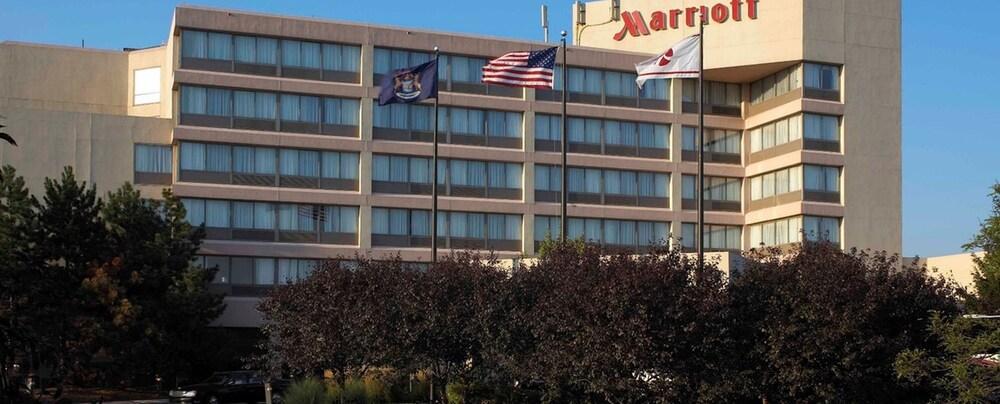 ดีทรอยต์ แมริออท ลิโวเนีย Hotel ภายนอก รูปภาพ