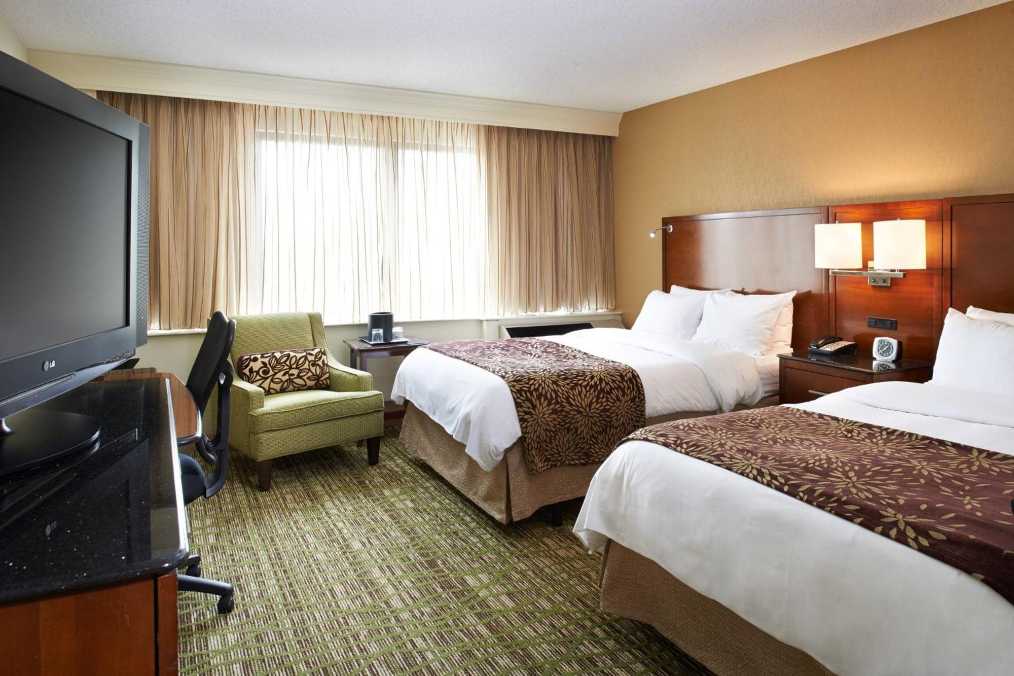 ดีทรอยต์ แมริออท ลิโวเนีย Hotel ภายนอก รูปภาพ